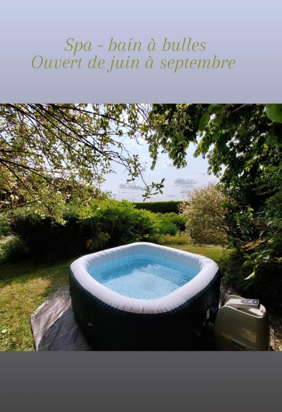 Villa L'authentique Tonneau à Cidre d'Emma Litteau Esterno foto