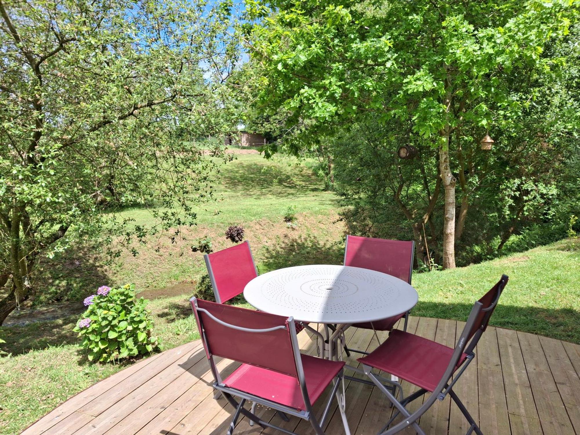 Villa L'authentique Tonneau à Cidre d'Emma Litteau Esterno foto