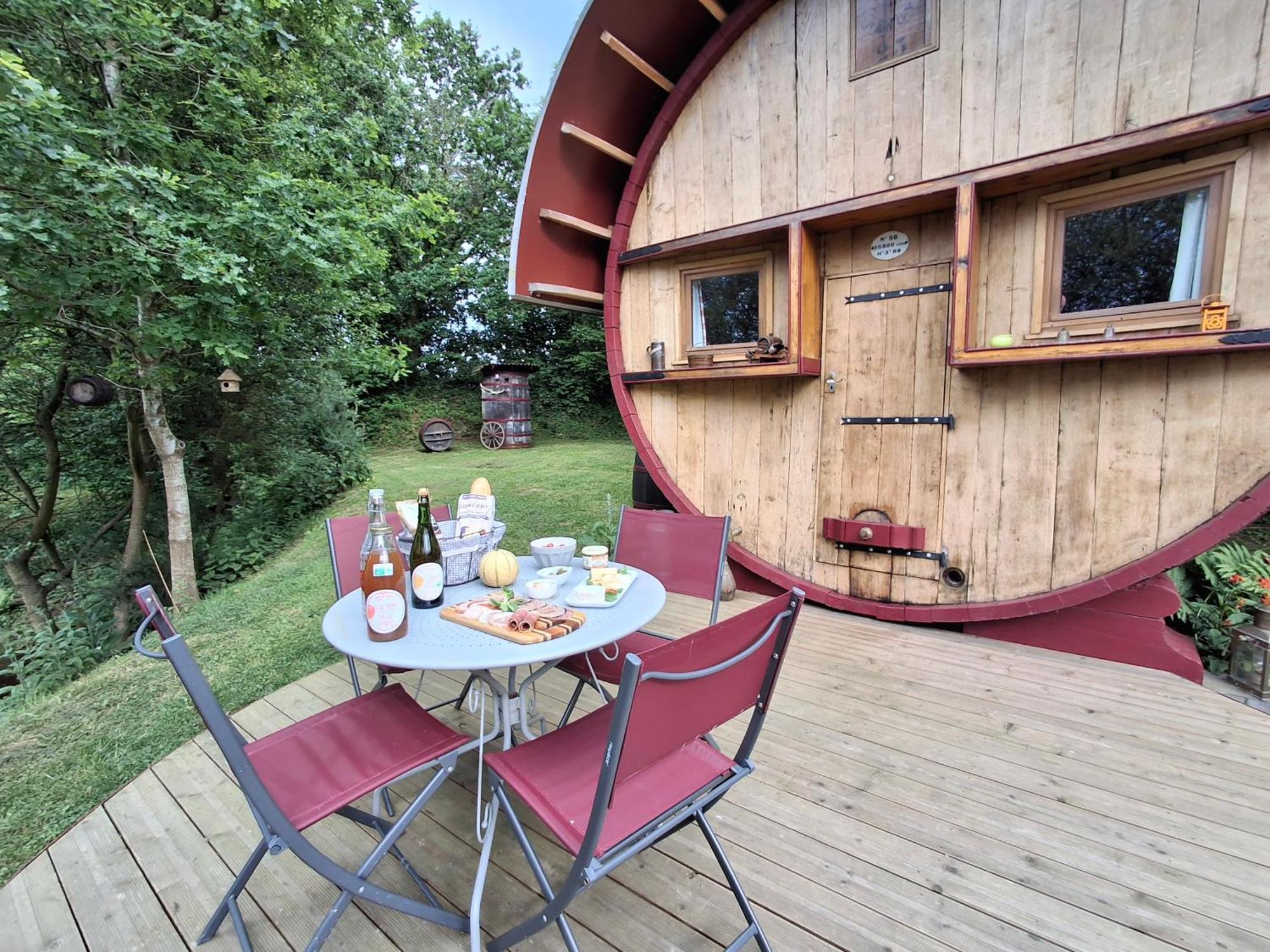 Villa L'authentique Tonneau à Cidre d'Emma Litteau Esterno foto